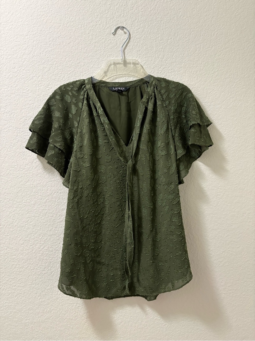 Lauren Ralph Lauren Olive tie neck crinkle jacquard Flutter Sleeves Size SP EUC